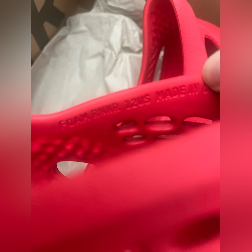 Yeezy EUC Adidas Foam Runner Red Slip-On Shoes Sz 12 - Picture 5 of 5